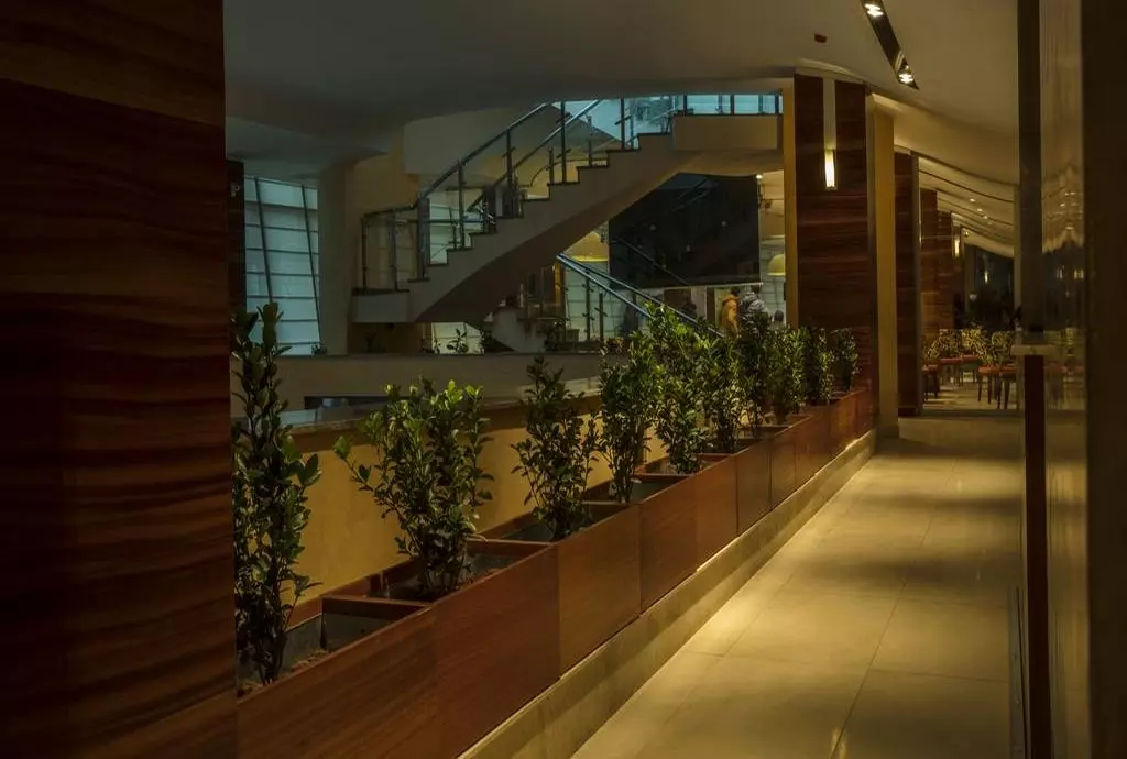 Avenue Hotel Baku_shabavizparvaz_12.jpg